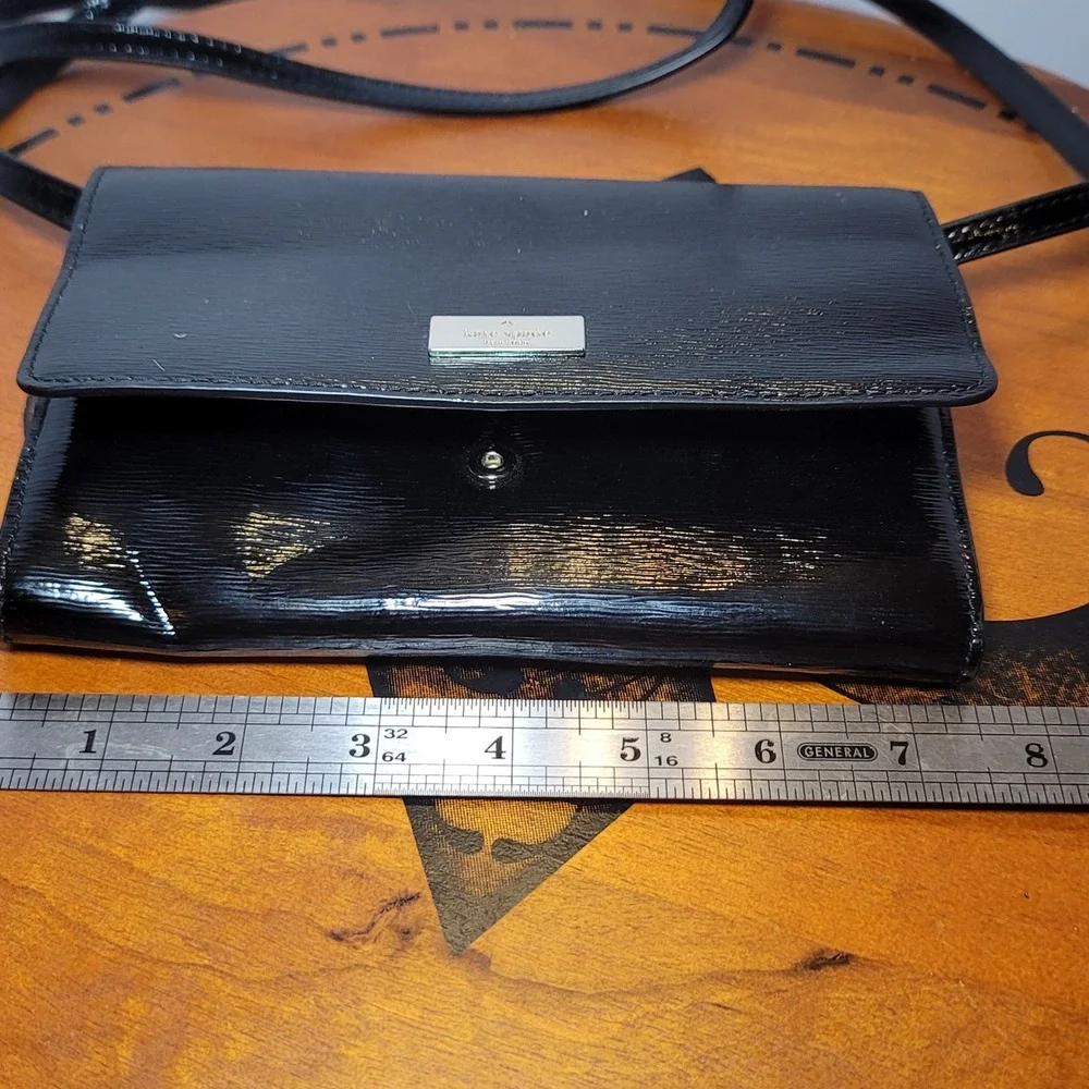 Kate Spade Black Patent Leather Crossbody Bag Clutch Gold Hardware WKRU2652